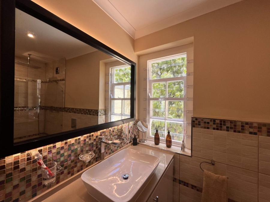 1 Bedroom Property for Sale in Green Point Western Cape